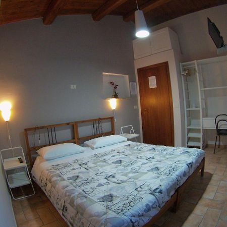 Country House "L'Isola Che Non C'E" Villa Ancona Exterior photo