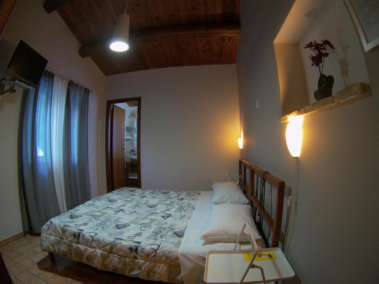 Country House "L'Isola Che Non C'E" Villa Ancona Exterior photo